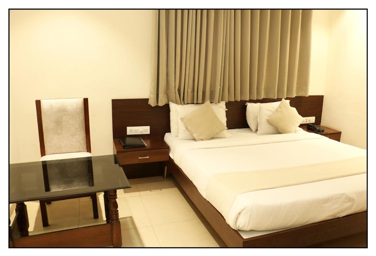 Hotel Vrindavan Palace Індаур Екстер'єр фото