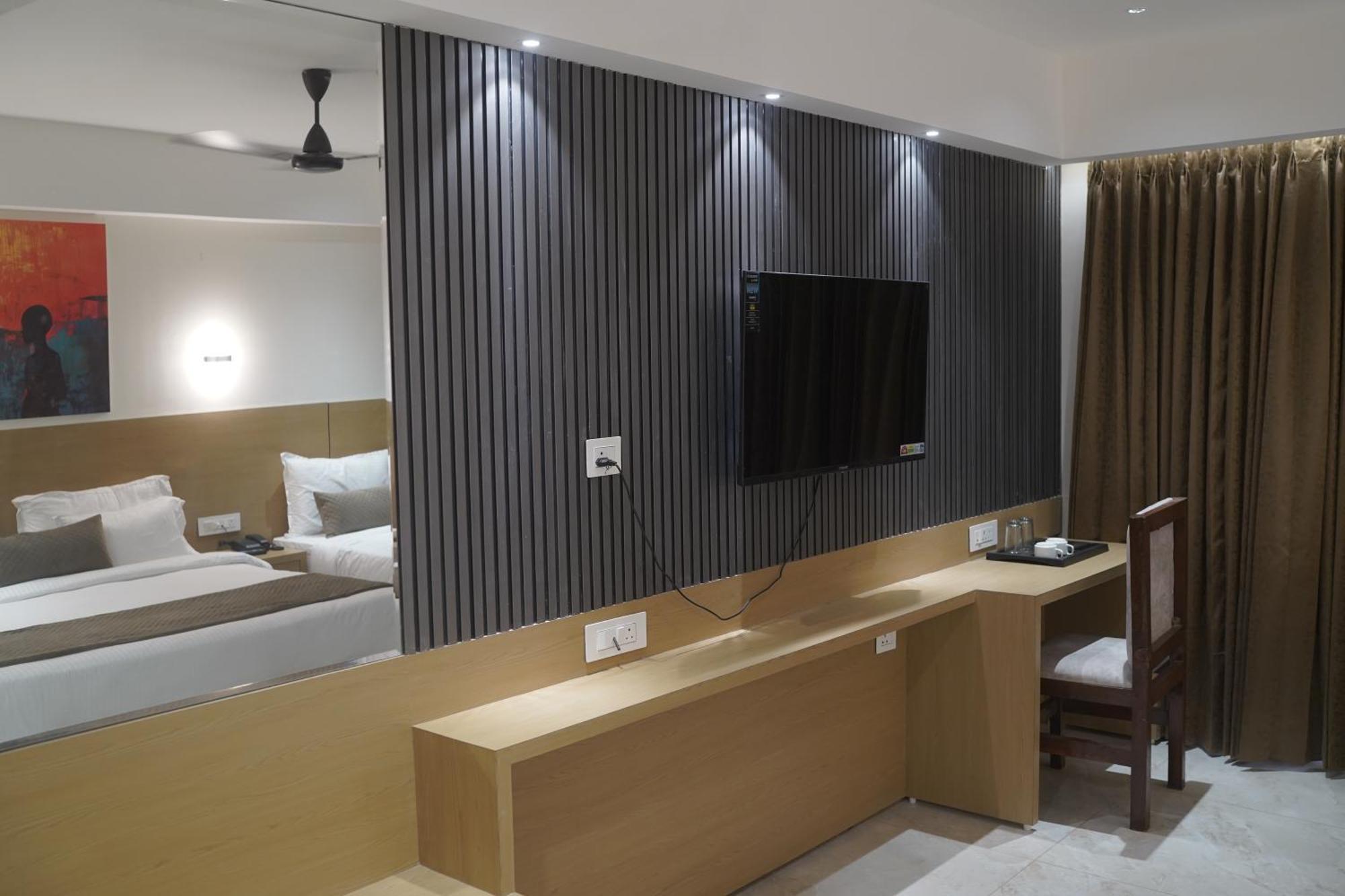 Hotel Vrindavan Palace Індаур Екстер'єр фото
