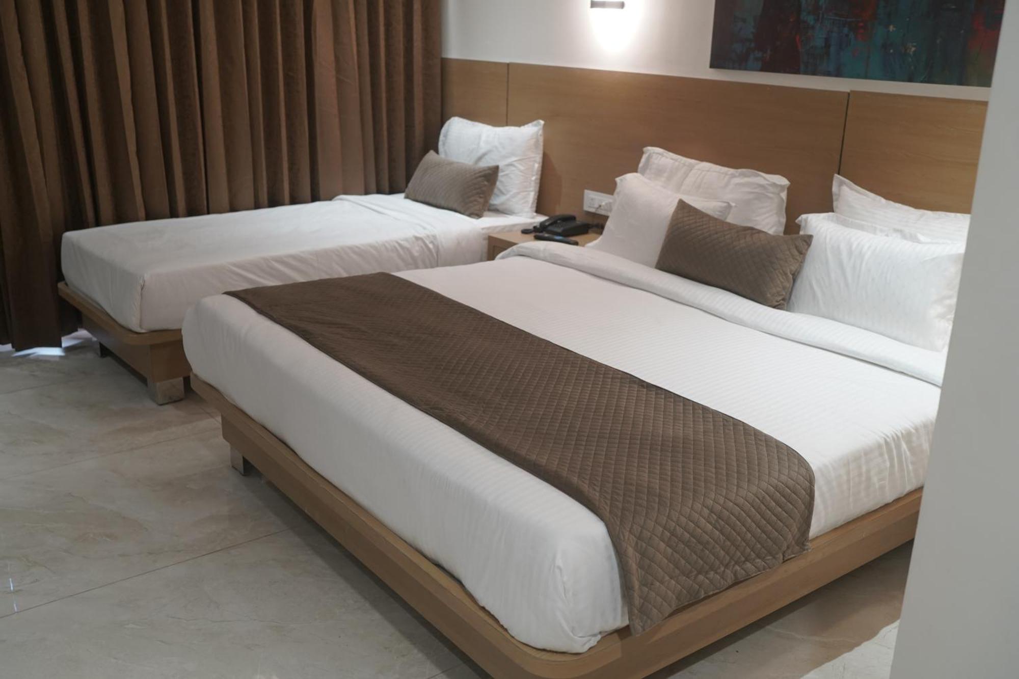 Hotel Vrindavan Palace Індаур Екстер'єр фото