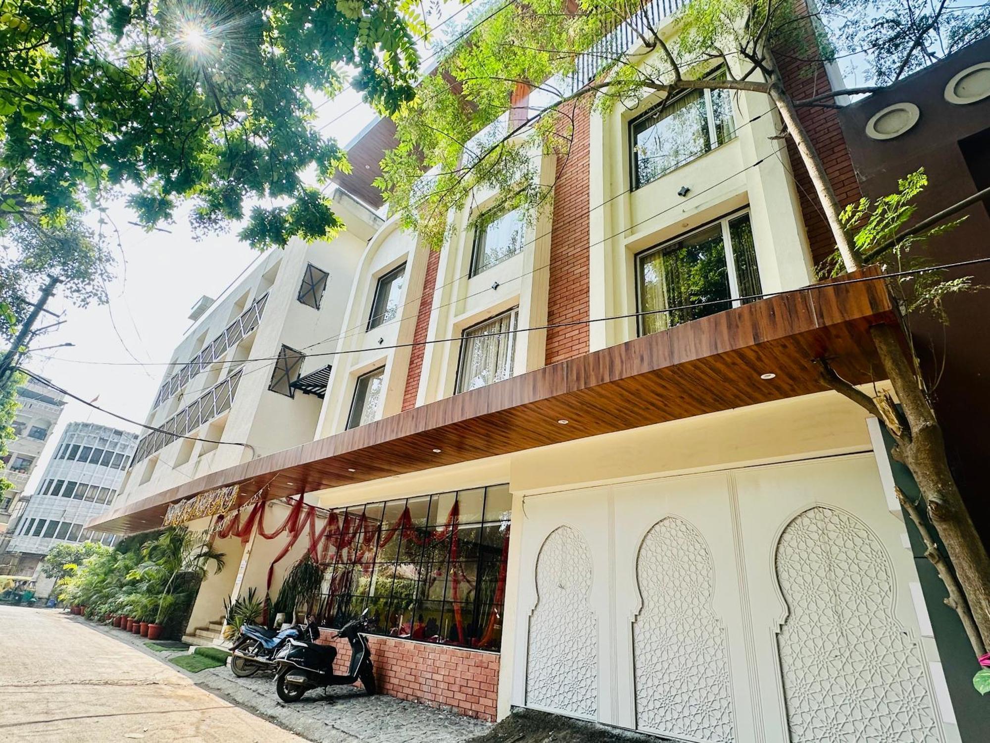 Hotel Vrindavan Palace Індаур Екстер'єр фото